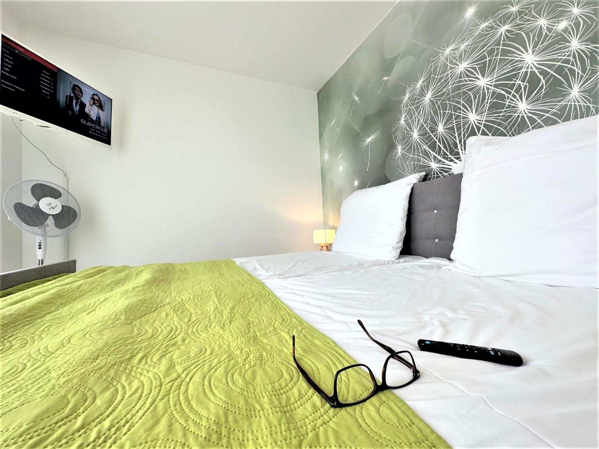 Panorama Penthouse Apartment Mit Klima Und Whirlpool Fuer Bis Zu 6 Personen Frankenthal  Eksteriør billede